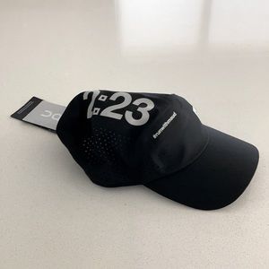 New with tags On Running lightweight cap.